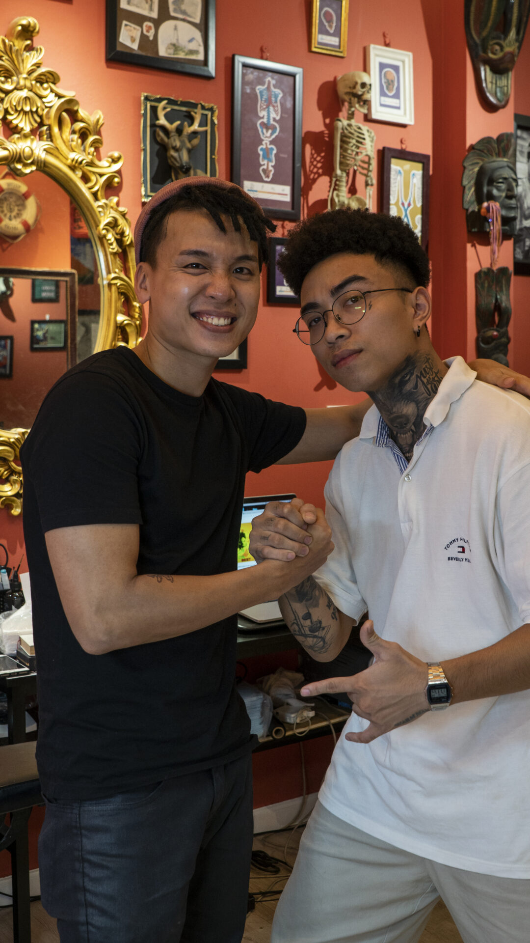 Thơm JGKid Dalab đi xăm tại Electric Tattoo
