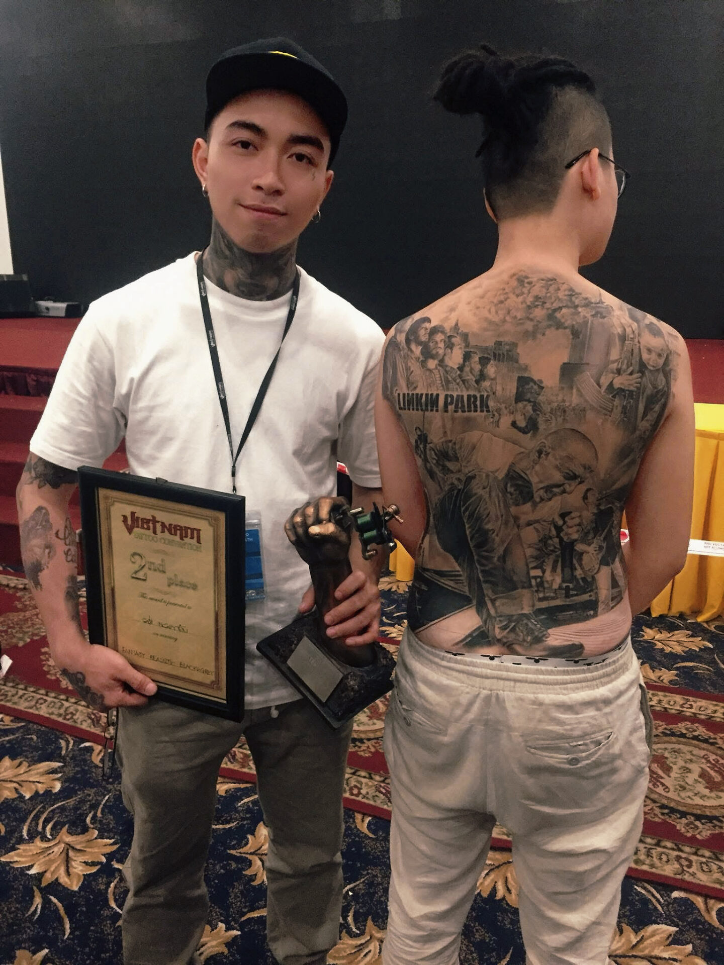 Sói Nguyễn đạt giải 2nd Fantasy Realistic Black & Grey - Vietnam Tattoo Convention 2017